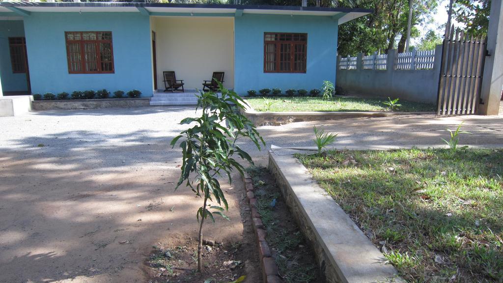 Hotel Gayan'S Udawalawe Exterior photo