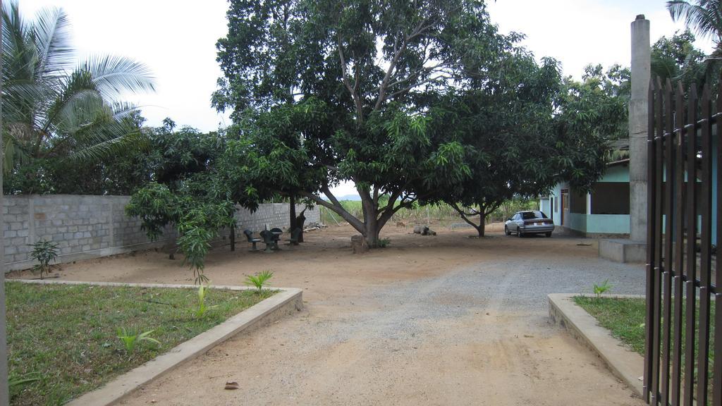 Hotel Gayan'S Udawalawe Exterior photo